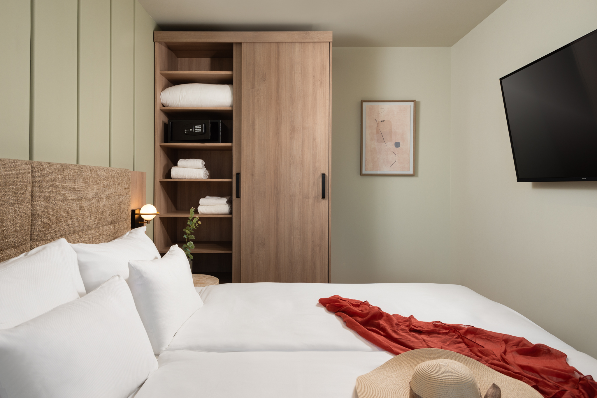 "Spacious and thoughtfully designed deluxe one-bedroom at master Mirabell.