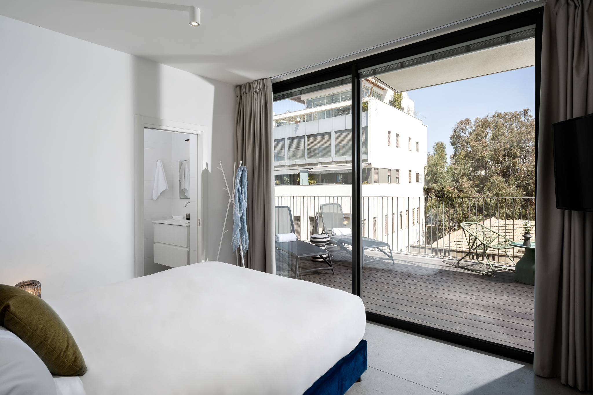 Four Bedroom Apartment With Balcony - Bedroom