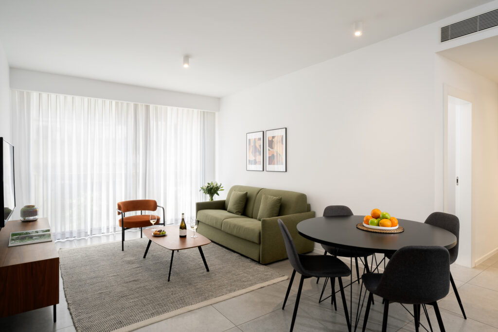 One Bedroom apartment - Living Area with dining table