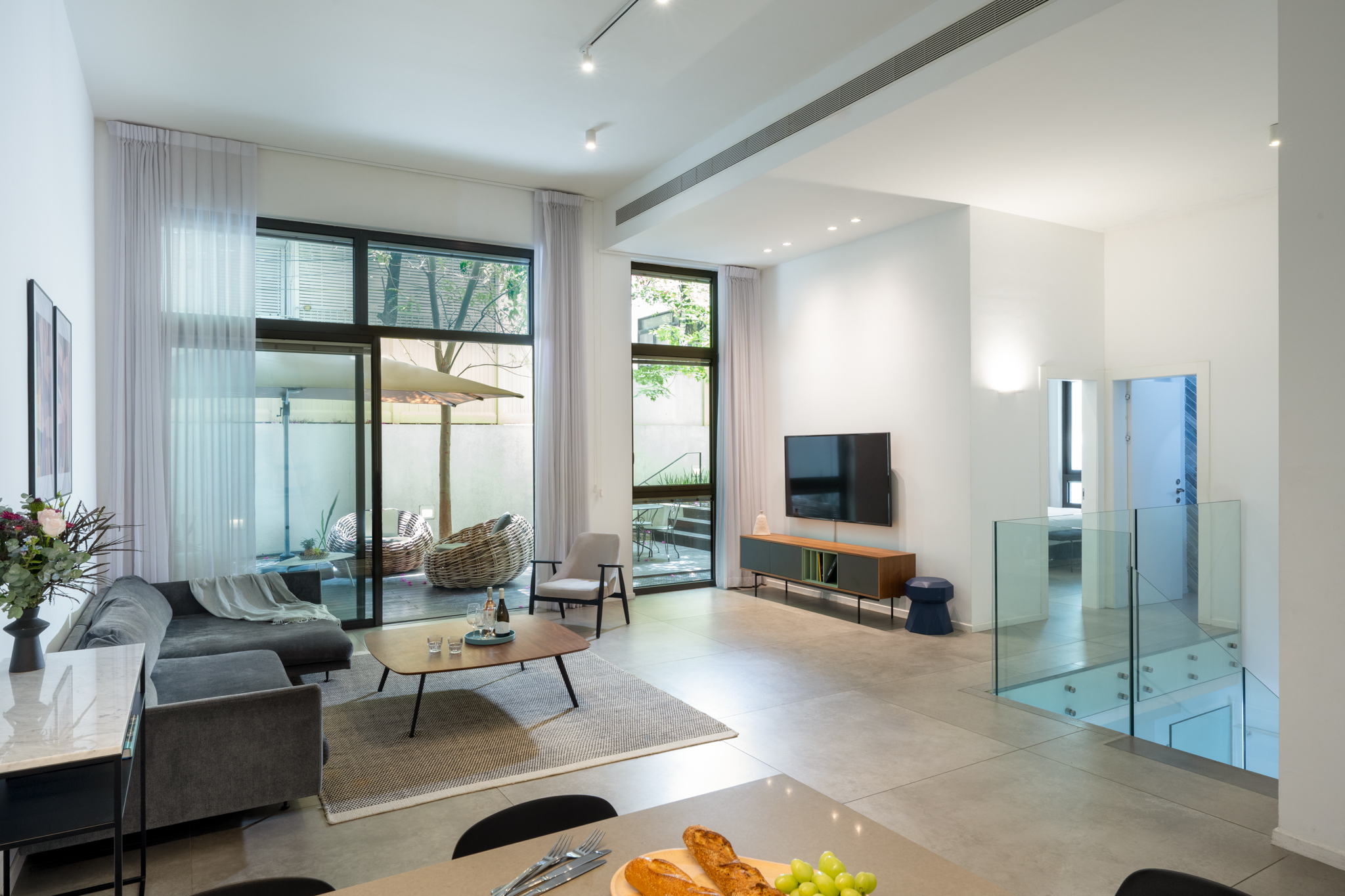 Five Bedroom Duplex Garden - Sitting area